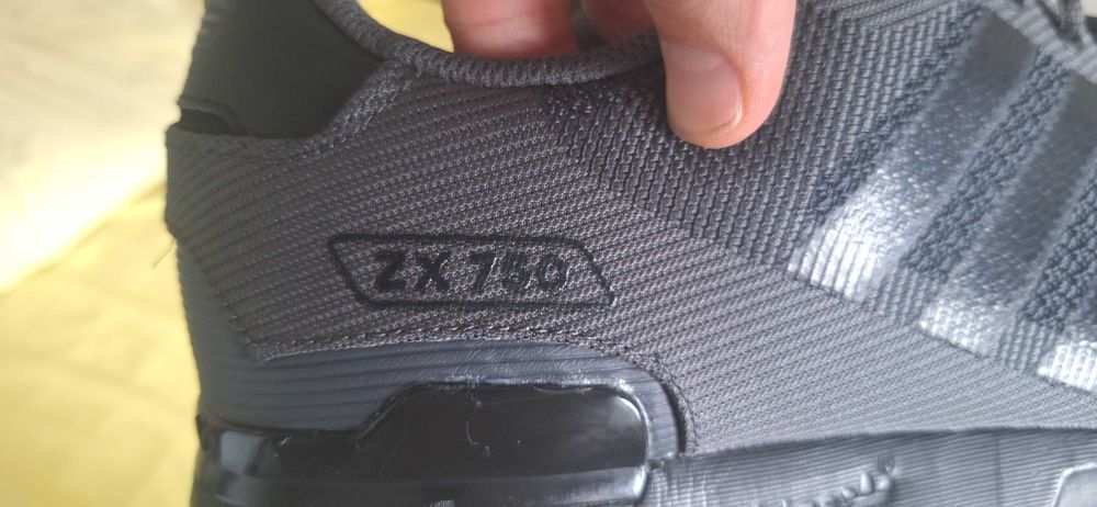 Маратонки Adidas ZX-750