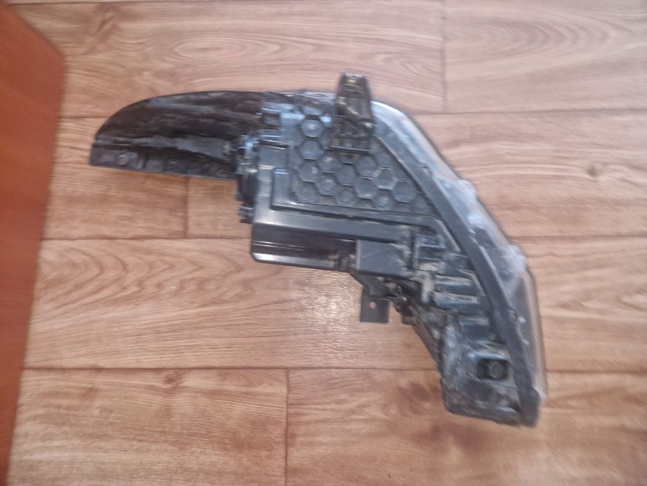 Фара от машины в