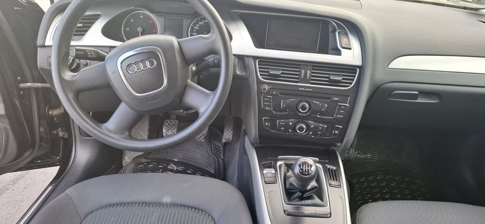 AUDI A4 2011 — imagine 4