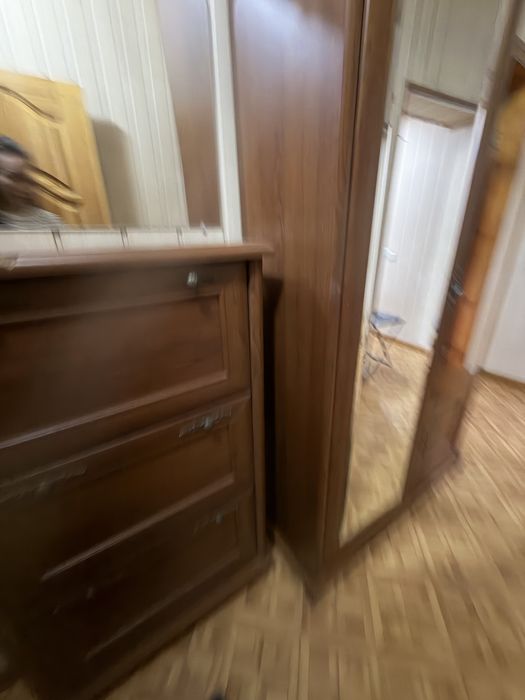 Соочно продам прихожую мебель!