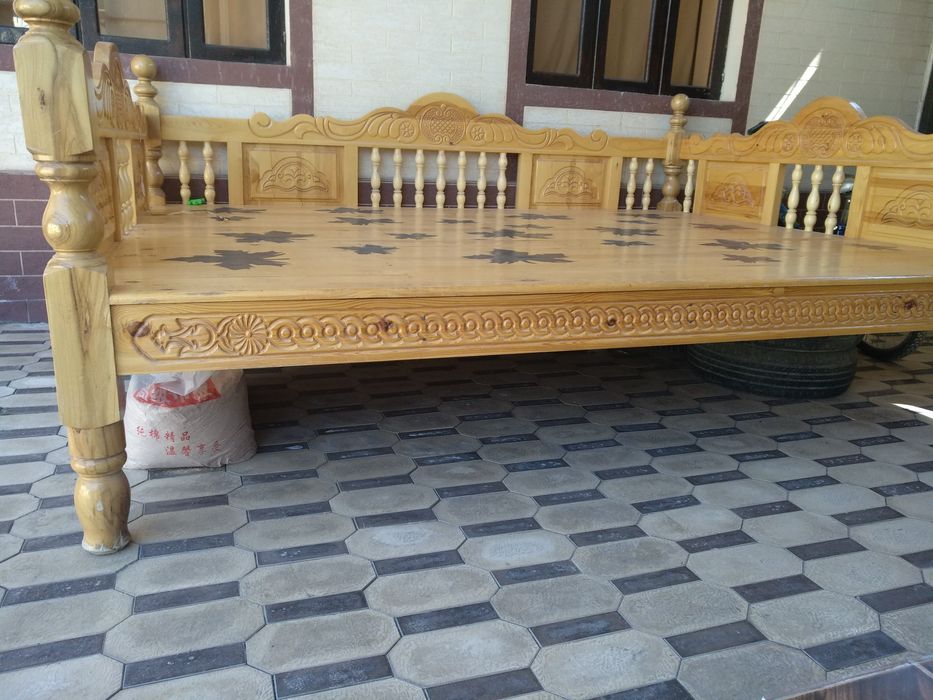 Тапчан новый дерево орех