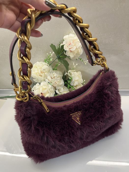 Guess дамска чанта с косъм