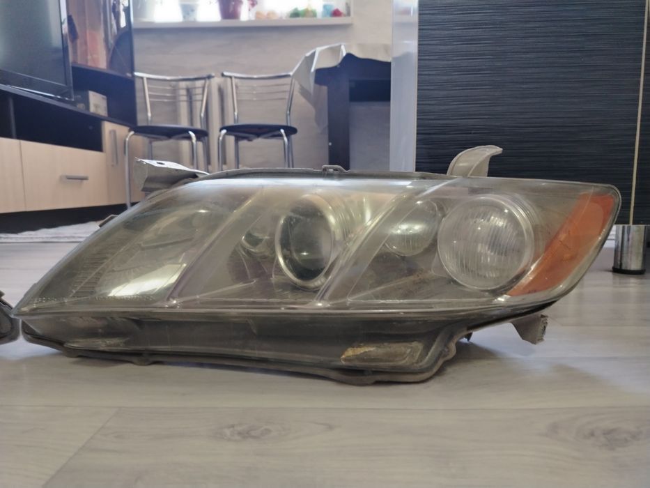 Фара на тойота камри 40