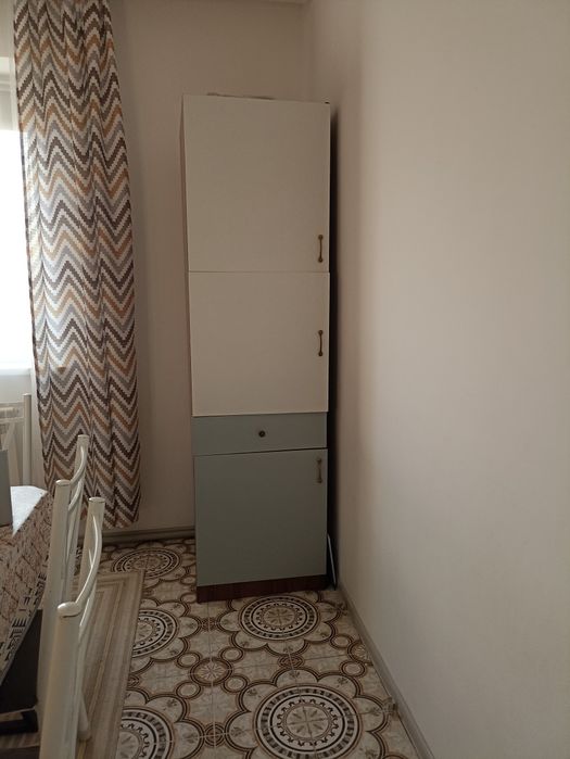 Кухонный мебель сатылады