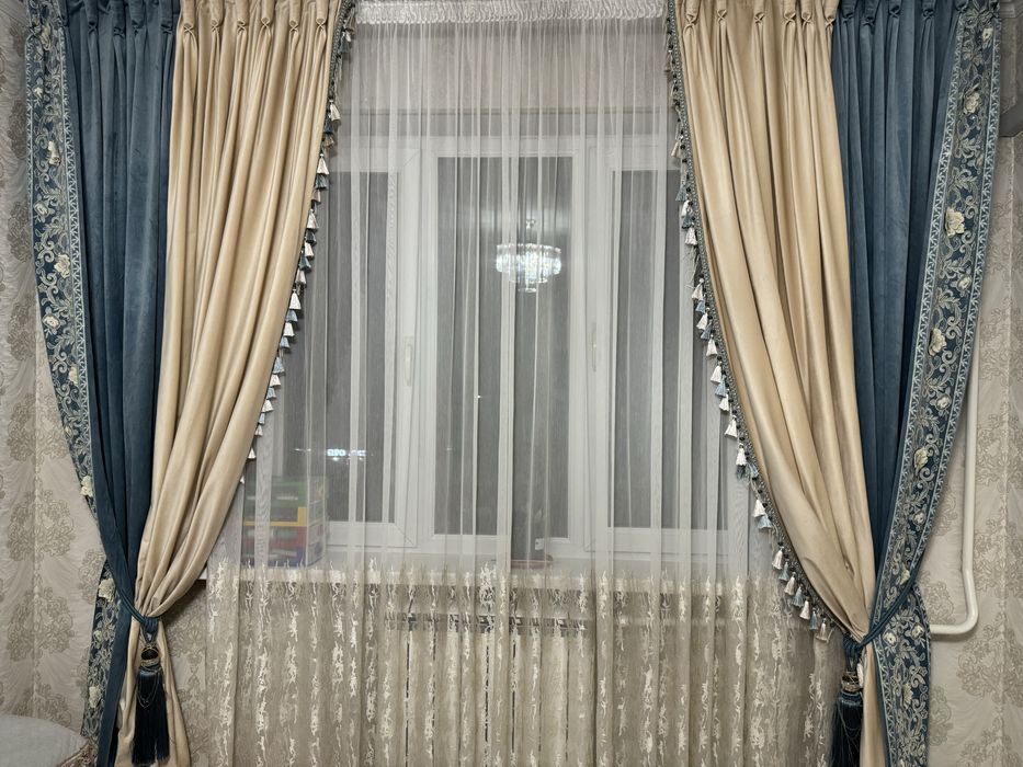 Продам шторы для зала