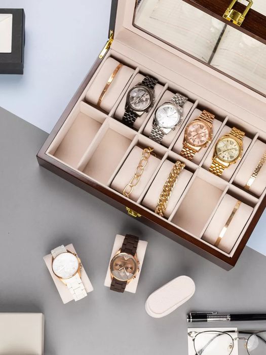 Шкатулка для часов и украшений  дерево