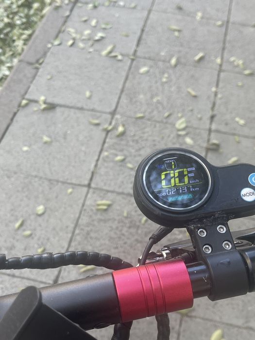 Продам электросамокат