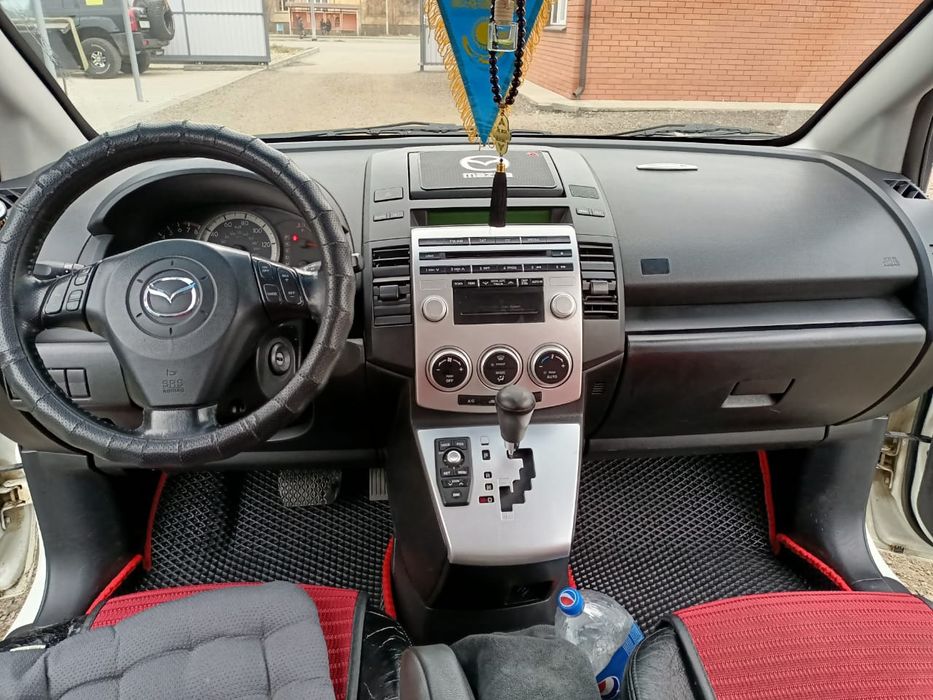 Продам автомобиль марки Мазда 5