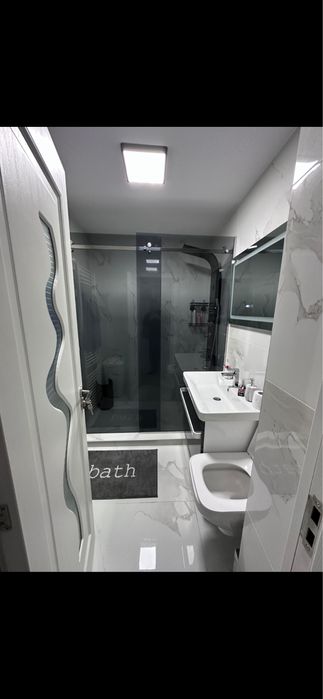 Vand apartament 3 camere Grui