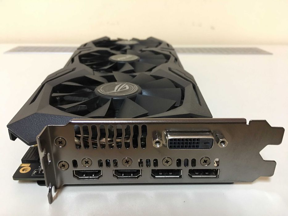 Asus ROG Strix GTX 1070 Gaming 8GB видео карта