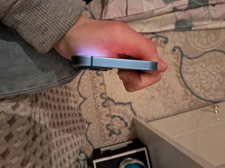 Айфон 13 сатылады