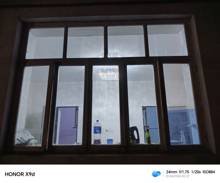 Deraza va shkaf sotiladi