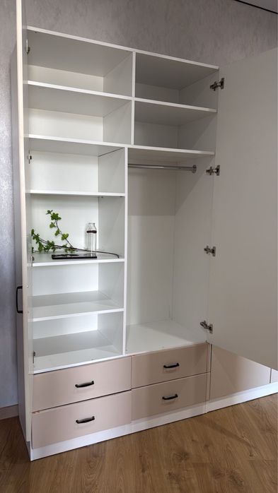 Продается два шкафа