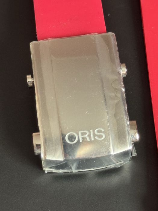 Каишка за Oris червена чисто нова