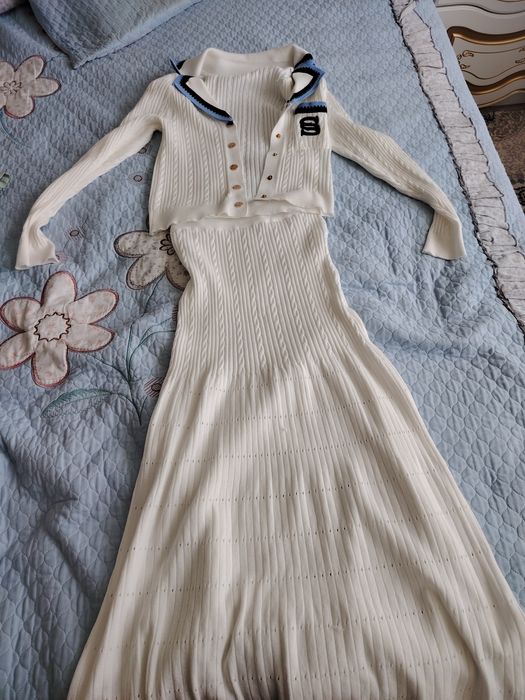 Продам новые платья, рубашки