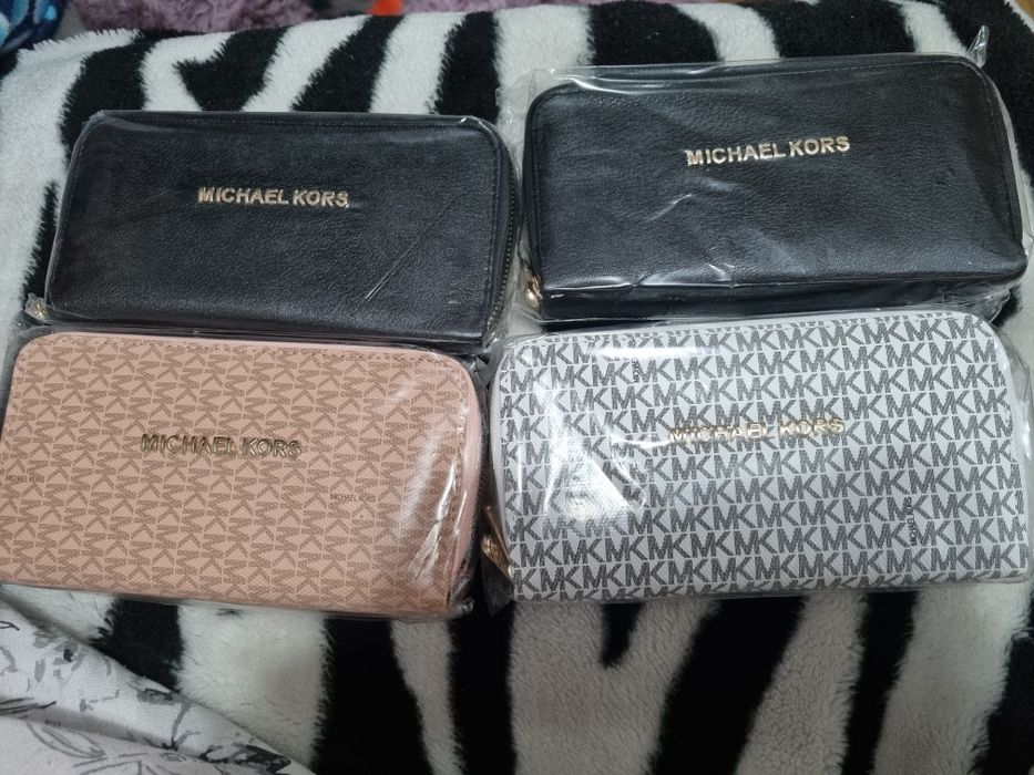 Portofele Michael Kors