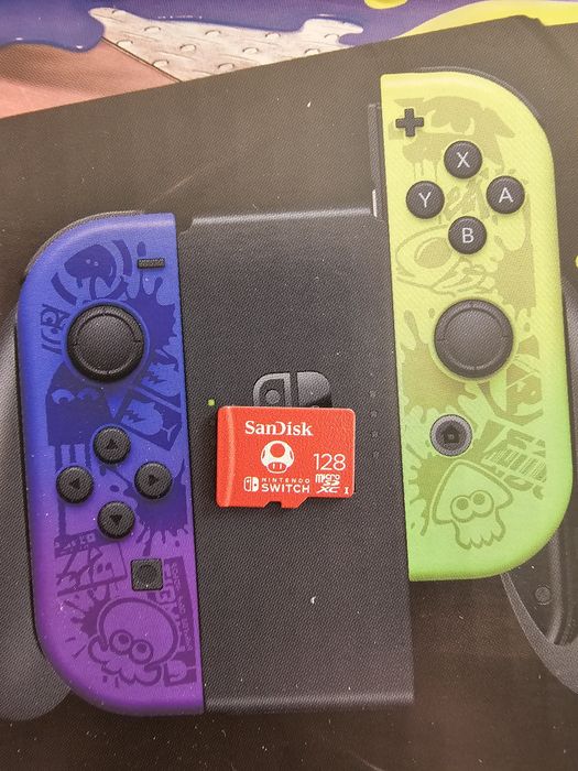 Nintendo Switch OLED Splatoon 3 limited edition +Mariokart 8 deluxe