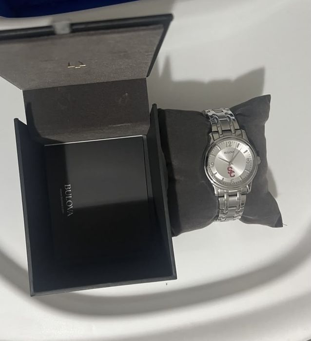 Продам часы Bulova