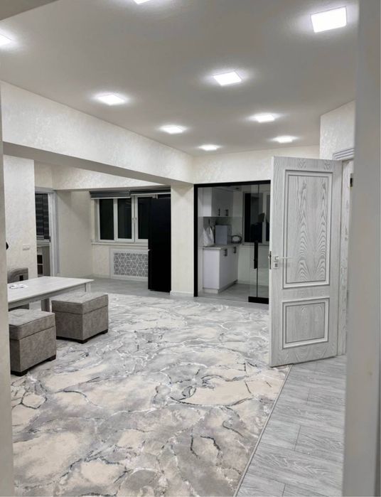 срочно продается квартира центральном Яккасарайском районе.