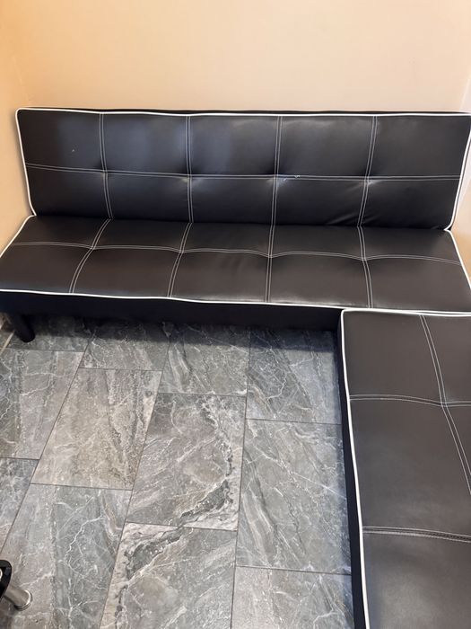 Диван с опция за сън