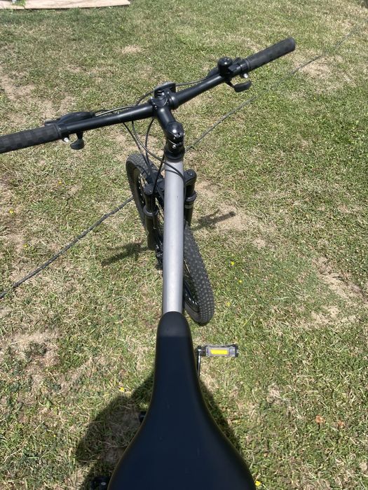 Bicicleta full suspension