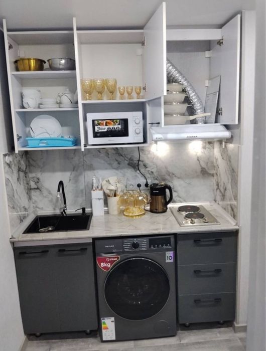 Продаю 1 ком студия Кадышева общежите