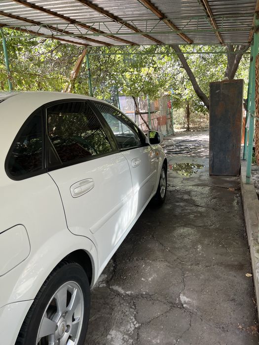 Chevrolet Jentra