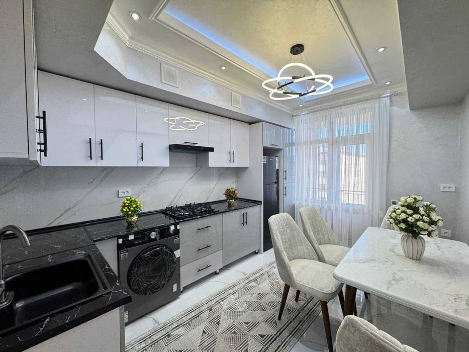 3х комнатная квартира на 5 этаже 102кв/м, в Самарканде