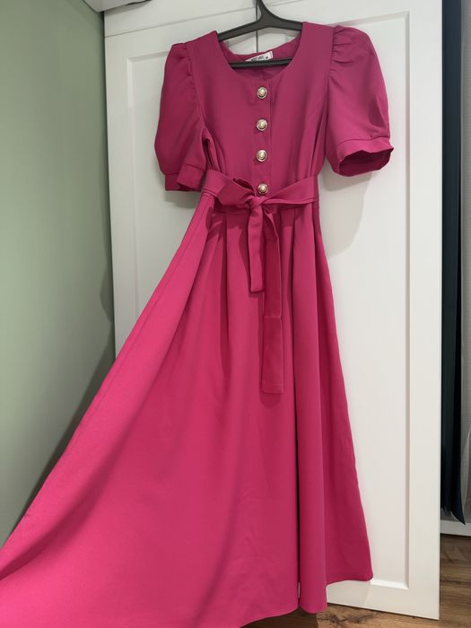 Платье коктейльное