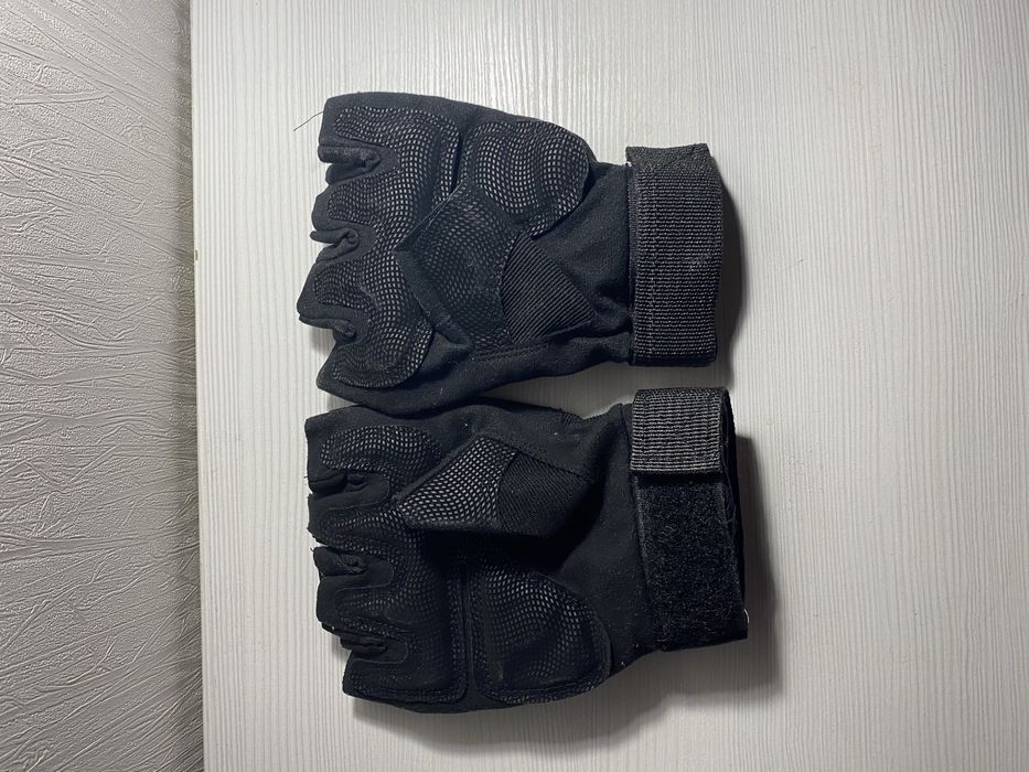 Продам Тактильные Перчатки без пальцев