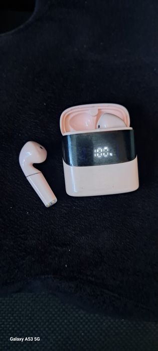 Căști roz wireless