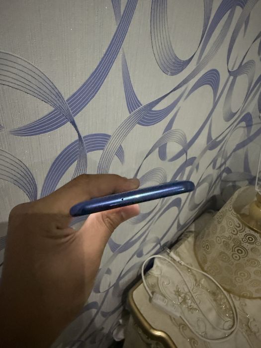 Samsung A30 aybi yóq holati yaxshi Hotira 32 gb