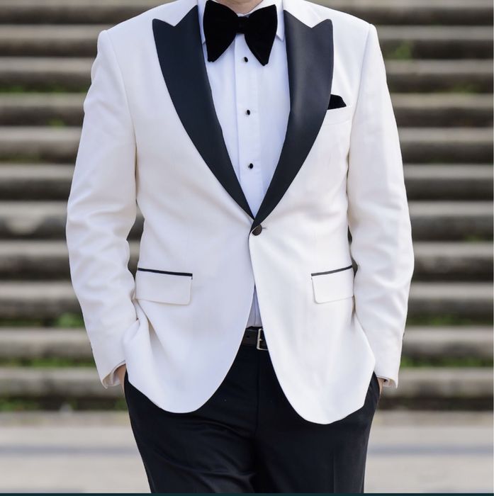 Sacou ceremonie Adina Buzatu