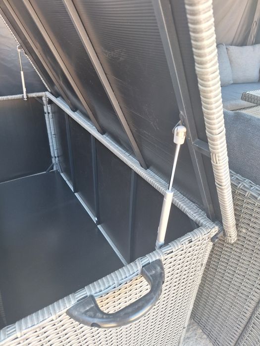 Градински комплект