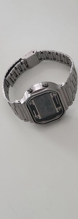 Casio DW 5700 LCD
