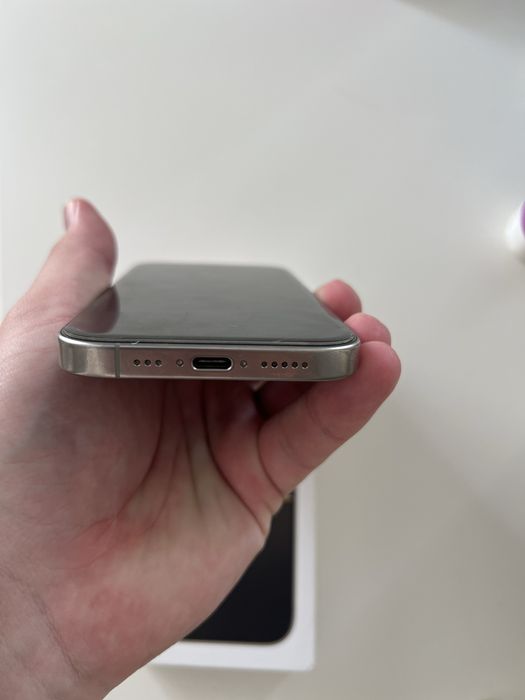 Продается iphone 16 pro, в идеальном состянии