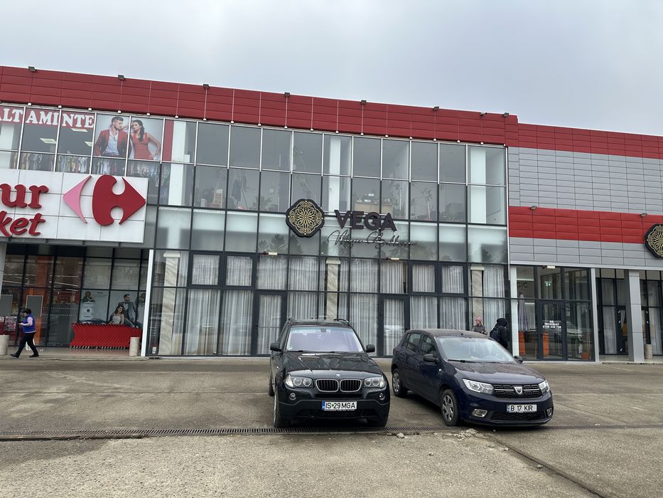 Spațiu Comercial de 430 mp,  in Hârlău județul Iași lângă Carrefour și Sinsay