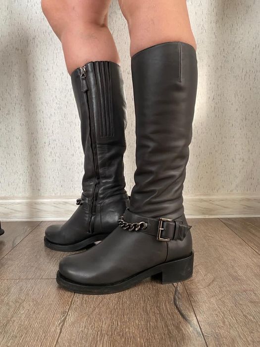 Продам зимние сапоги