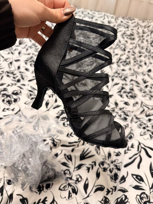 Дамски обувки за латино танци 37,38 номер