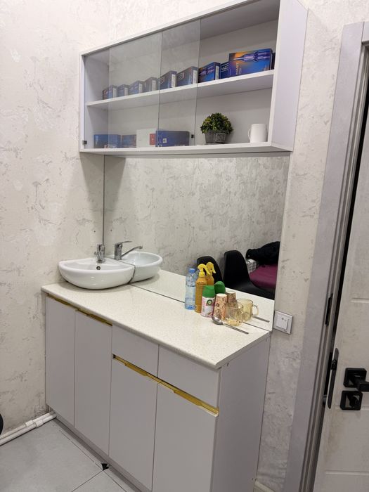 Мебел  косметология салон и офис ун