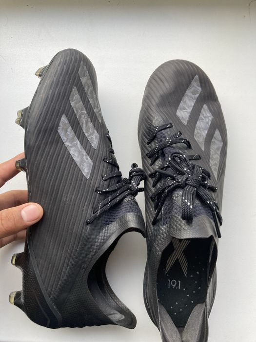 Продам оригинальные бутсы