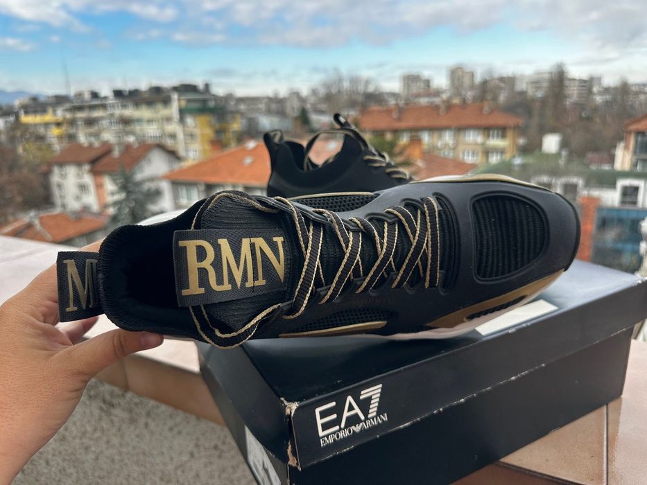 Emporio Armani EA7 Infinity Cage сникърски - луксозни и редки