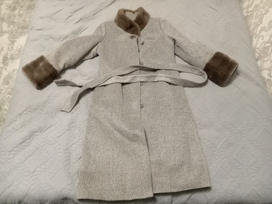 Пальто с норковой отделкой