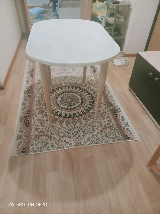 Продам кухонный стол