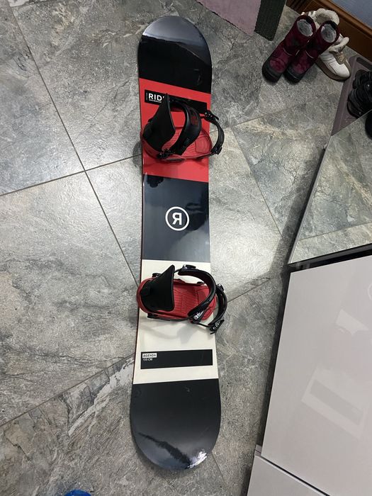 Сноуборд с ботинками