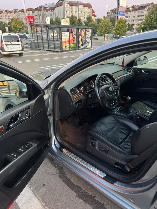 Vând Skoda Superb 2.0 diesel An Fab 2011
