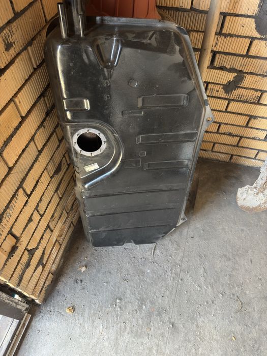 Бензобак на Ниву 2121