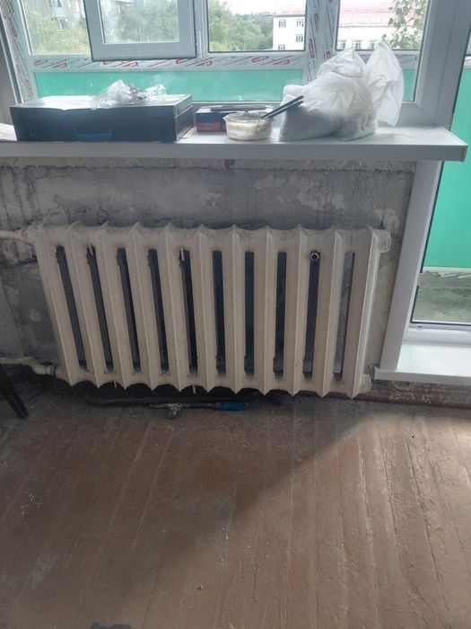 Продам чугунные батареи 19 секций