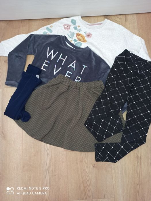 2бр.блузки ,пола и клинче