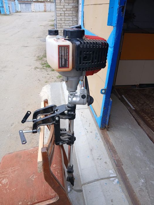 Продаётся мотор для лодки